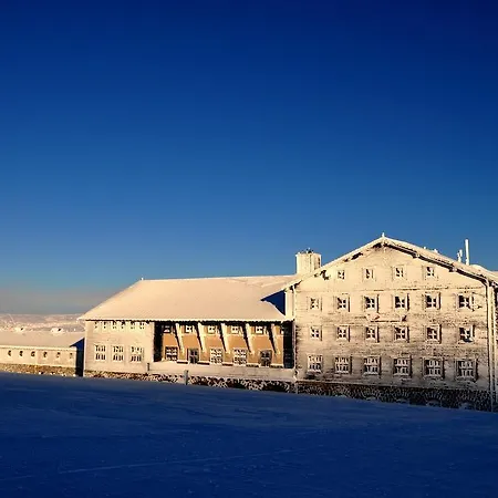 Lucni Bouda ホテル