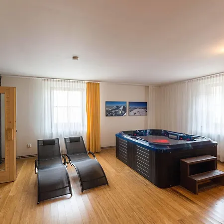 Lucni Bouda Hotel 3*