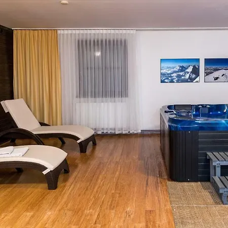 Hotel Lucni Bouda 3*