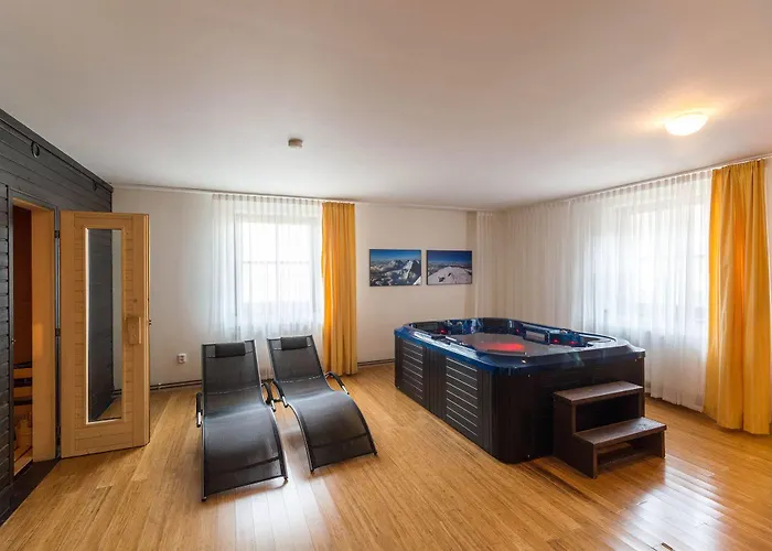 Lucni Bouda Hotel 3*