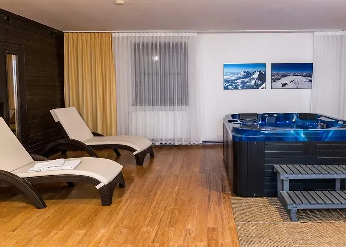 Hotel Lucni Bouda 3*